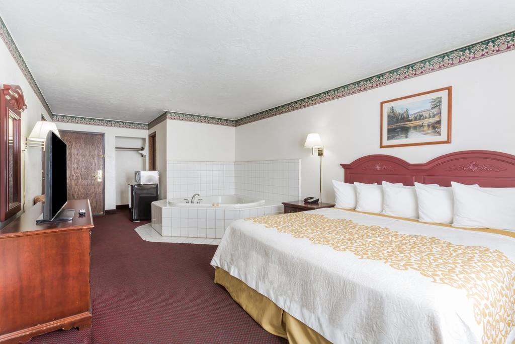 Days Inn By Wyndham Evanston Wy Exteriör bild